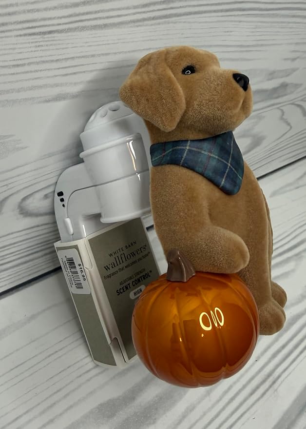 Bath & Body Works BROWN DOG & PUMPKIN Wallflowers Plug - alternate view 3