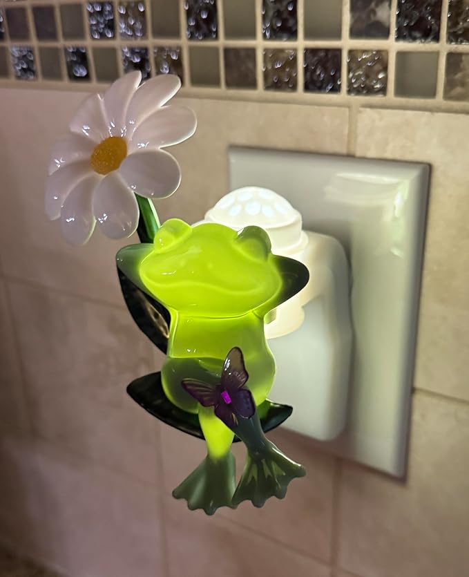 Bath & Body Works FROG WITH FLOWER Wallflowers Plug - alternate view 4