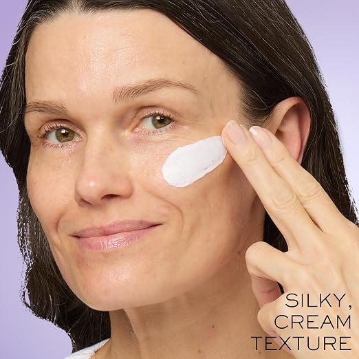 Lancôme Rénergie Lift Multi-Action SPF 15 – Firming Face & Neck Moisturizer additional product image 6 for details and texture
