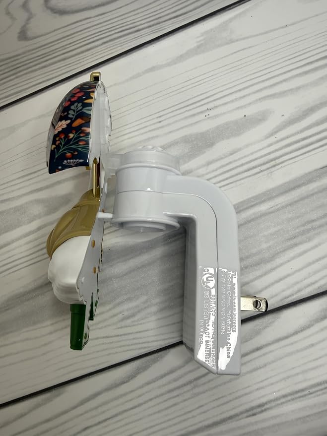 Bath & Body Works SILLY GOOSE Wallflowers Plug - alternate view 3