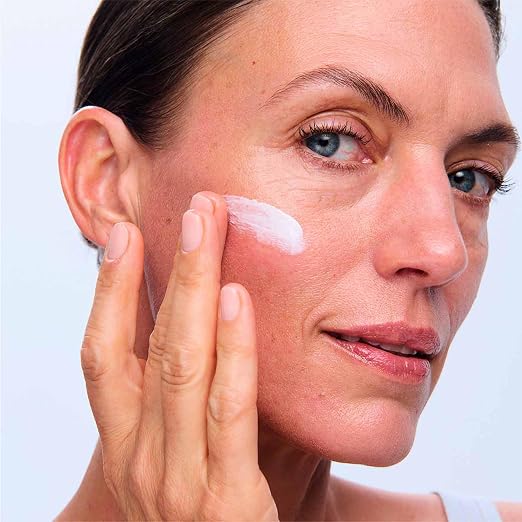 CLARINS Super Restorative Day Cream SPF 15 lifestyle skincare routine image for luxury anti-aging skincare and hydration