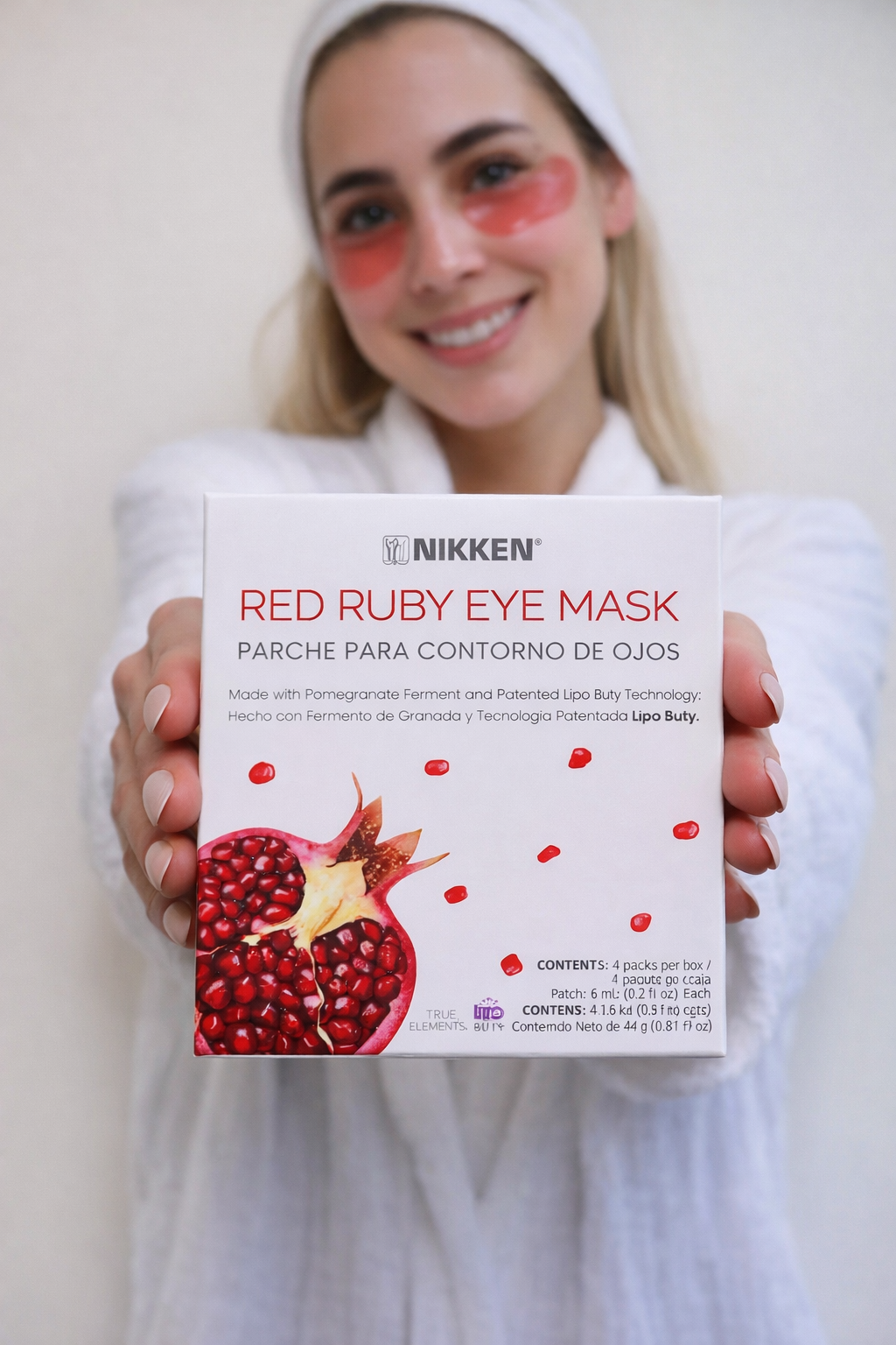 True Elements Red Ruby Eye Mask packaging brightening under eye treatment for tired eyes